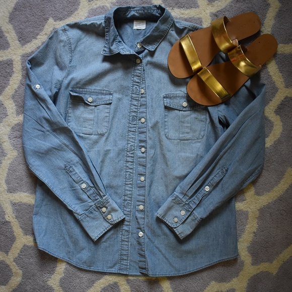 J. Crew Tops - J. Crew Chambray oxford